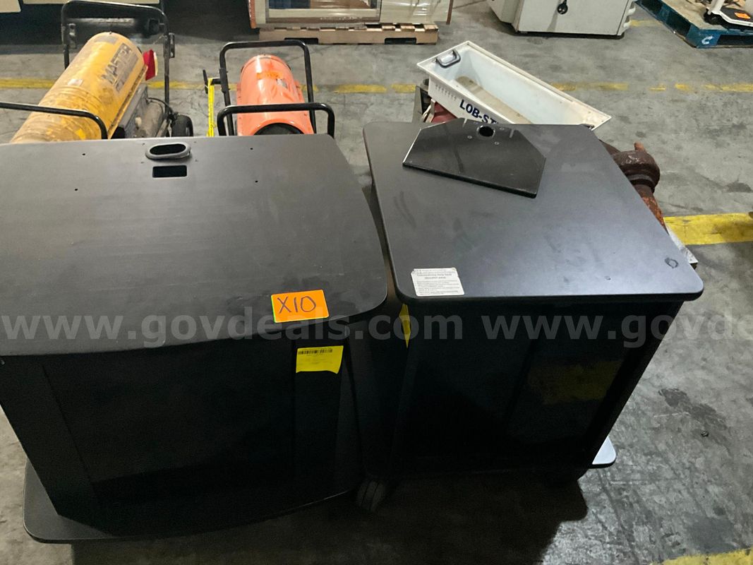 Rolling Cabinet (2 pcs)