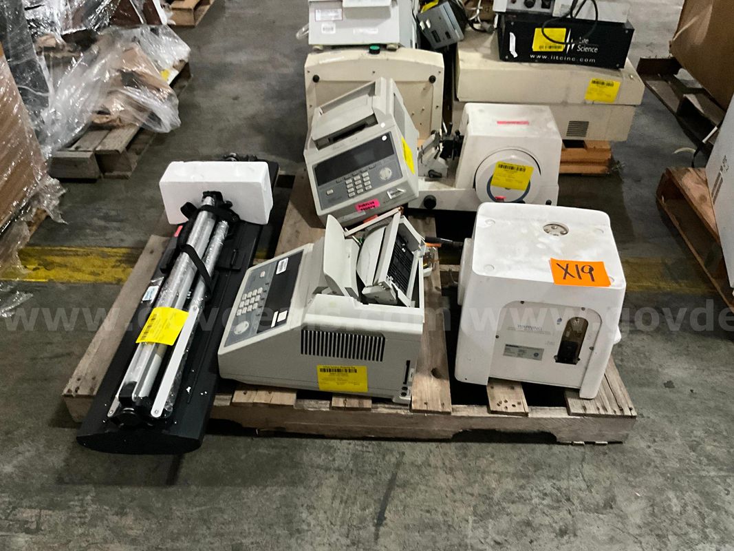 Lab Equipment (5 pcs)