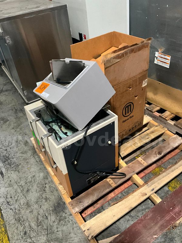 Lab Equipment (3 pcs)