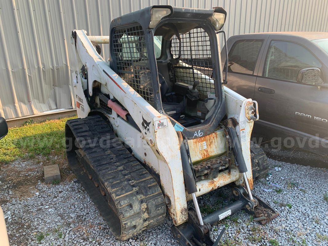 BOBCAT SKID STEER