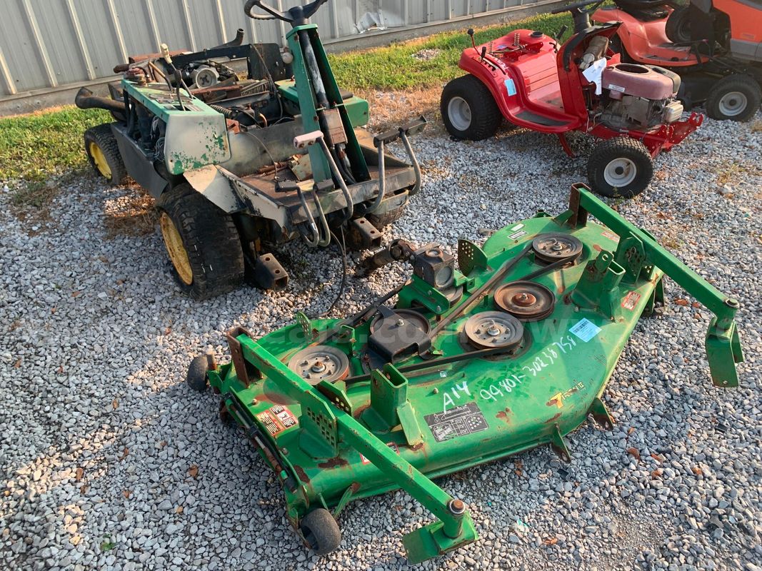 John Deere Mowing Equipmemt