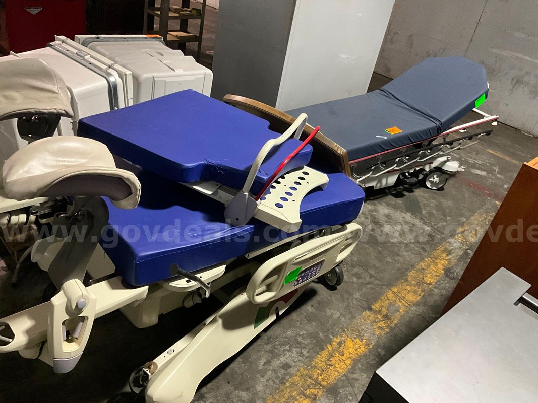 Medical Beds (2 pcs)