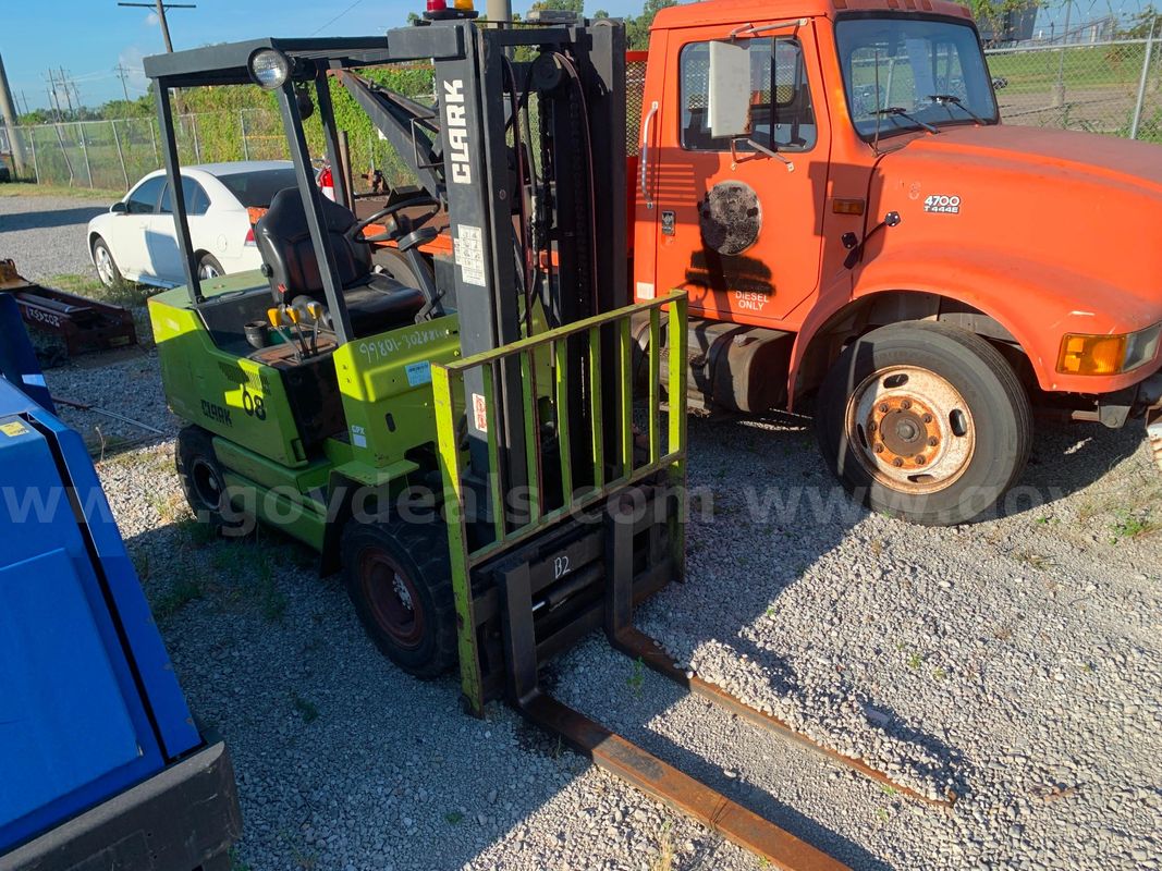CLARK FORKLIFT