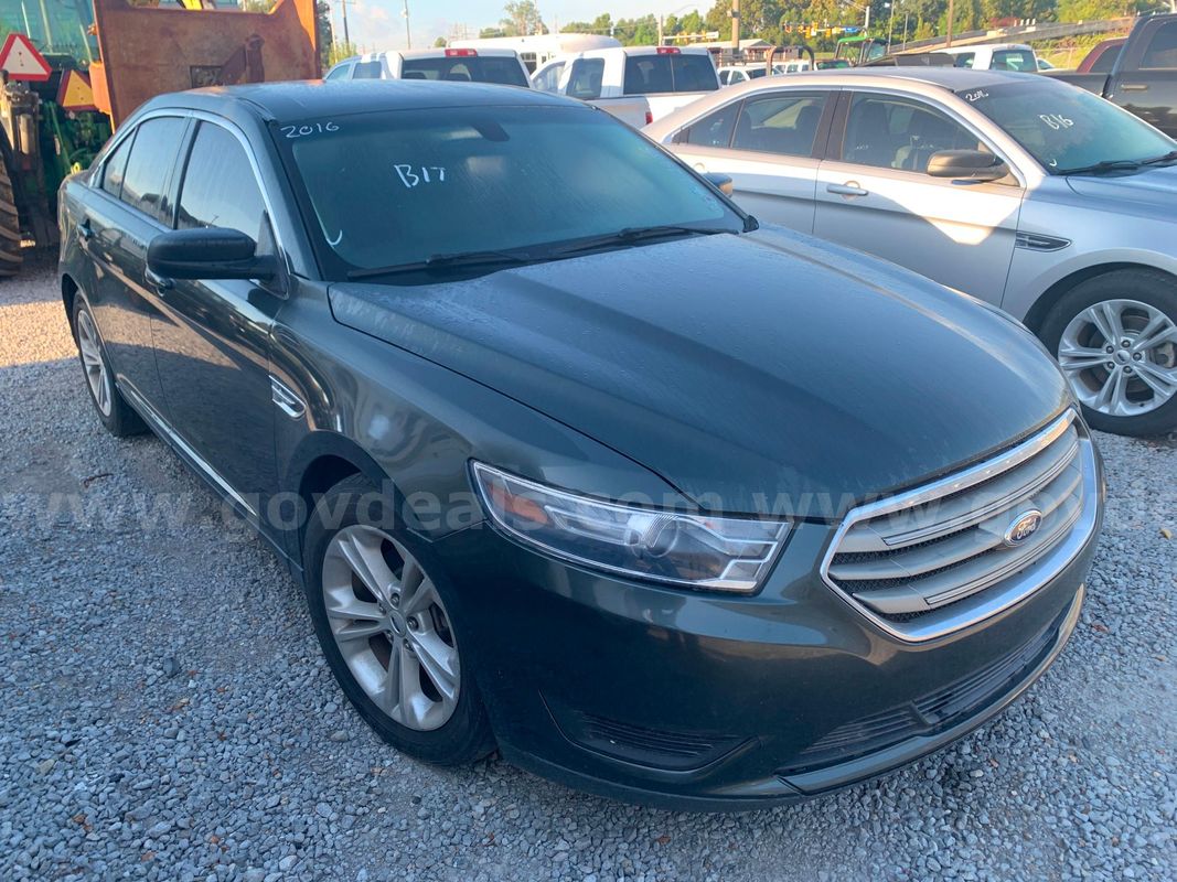 2016 Ford Taurus