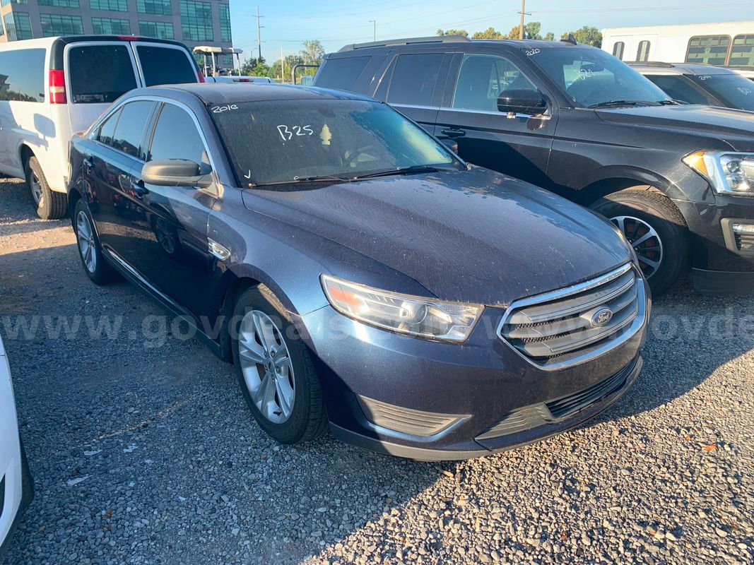 2016 Ford Taurus