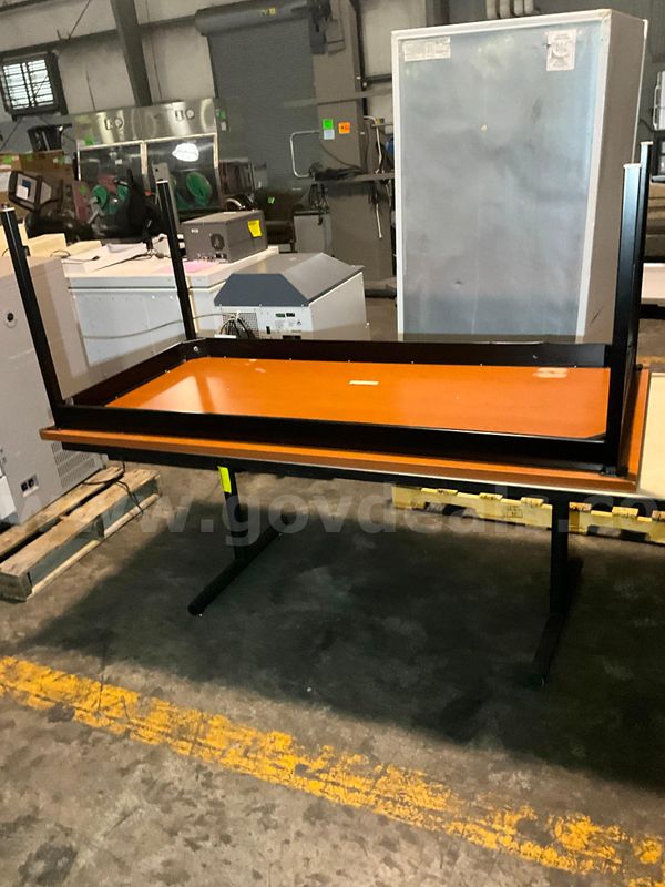 Table (2 pcs)