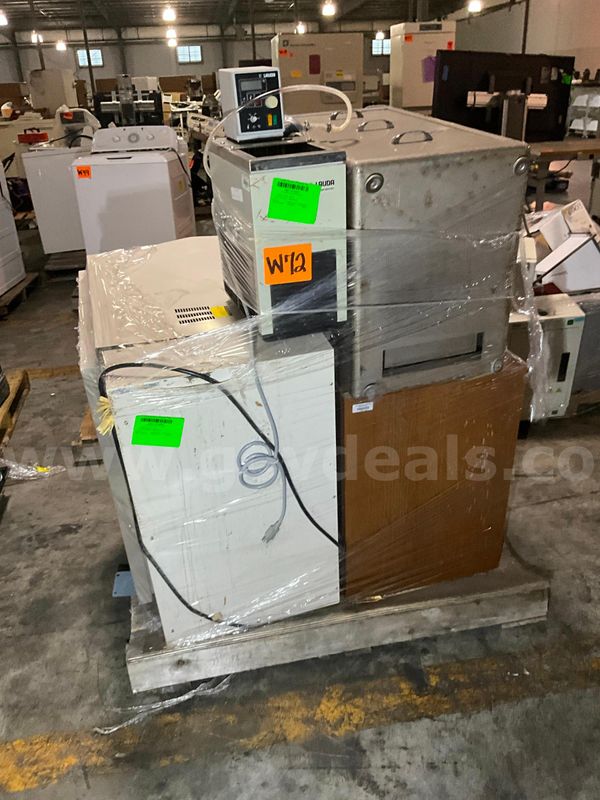 Lab Equipment (4 pcs)
