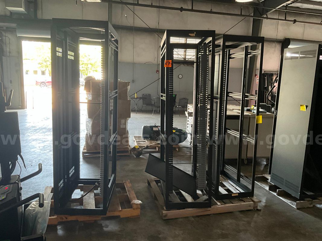 Server Rack (4 pcs)