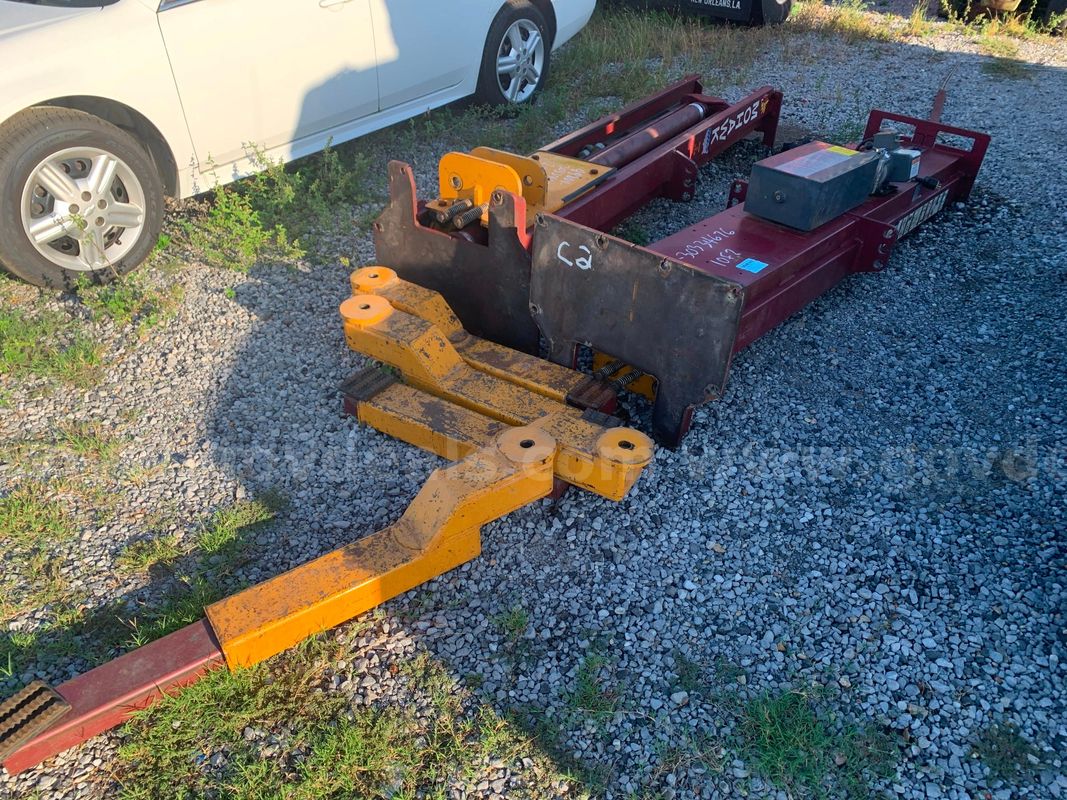 Automotive Lift