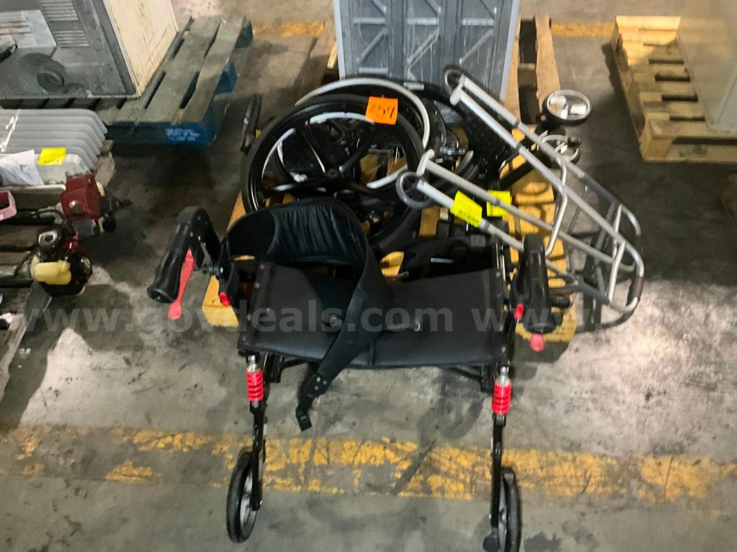 Medical Equipment (4 pcs)