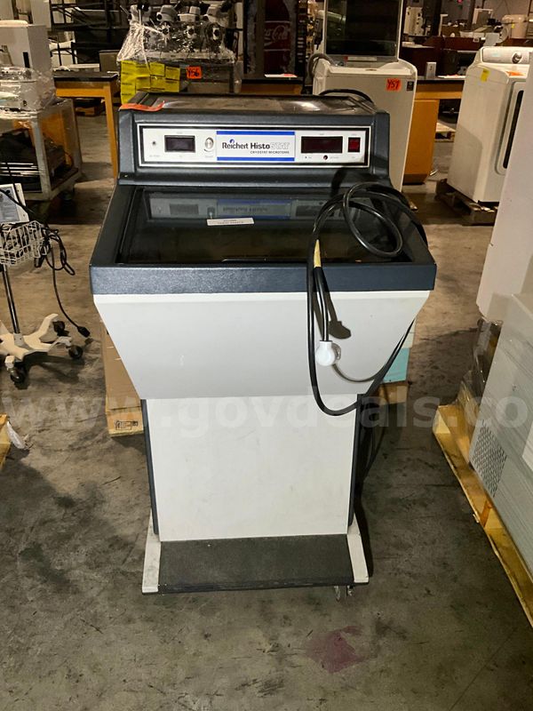 Cryostat