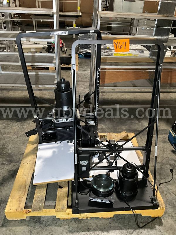 Photographic Equipment (2 pcs)