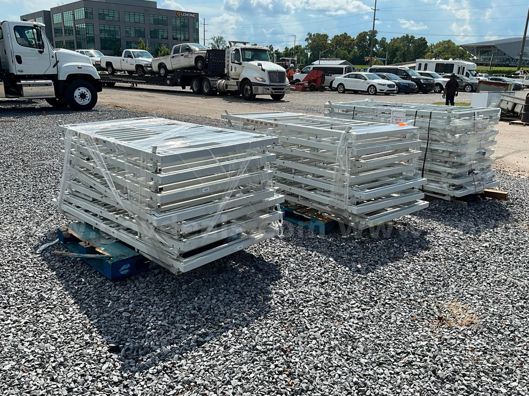 Medical Bed (3 pallets)