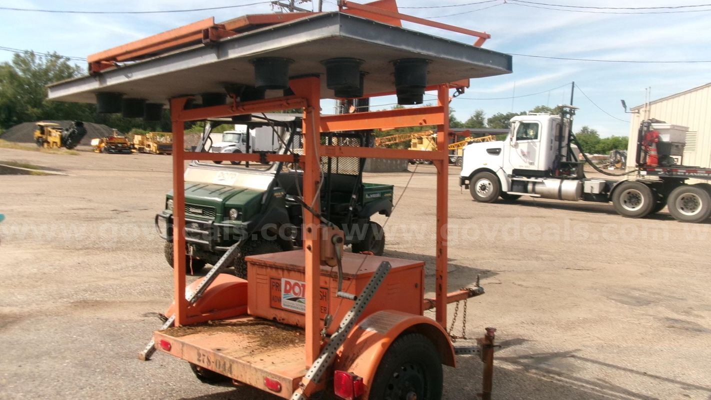 Off Road Traffic Control Panel Towed A/W S/A 15LT