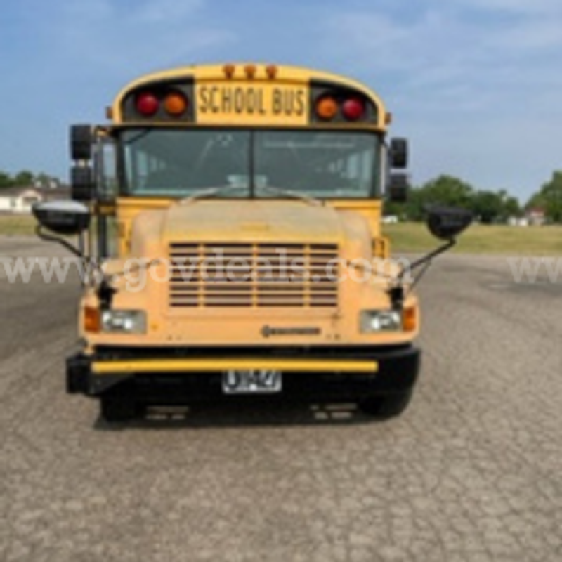 2001 International 3800, Blue Bird, DT466E International
