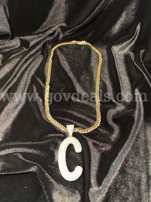 (1) 14K Yellow Gold Diamond Pendant w/10K Yellow Gold Cuban Link Chain Weighing 104.0 Grams