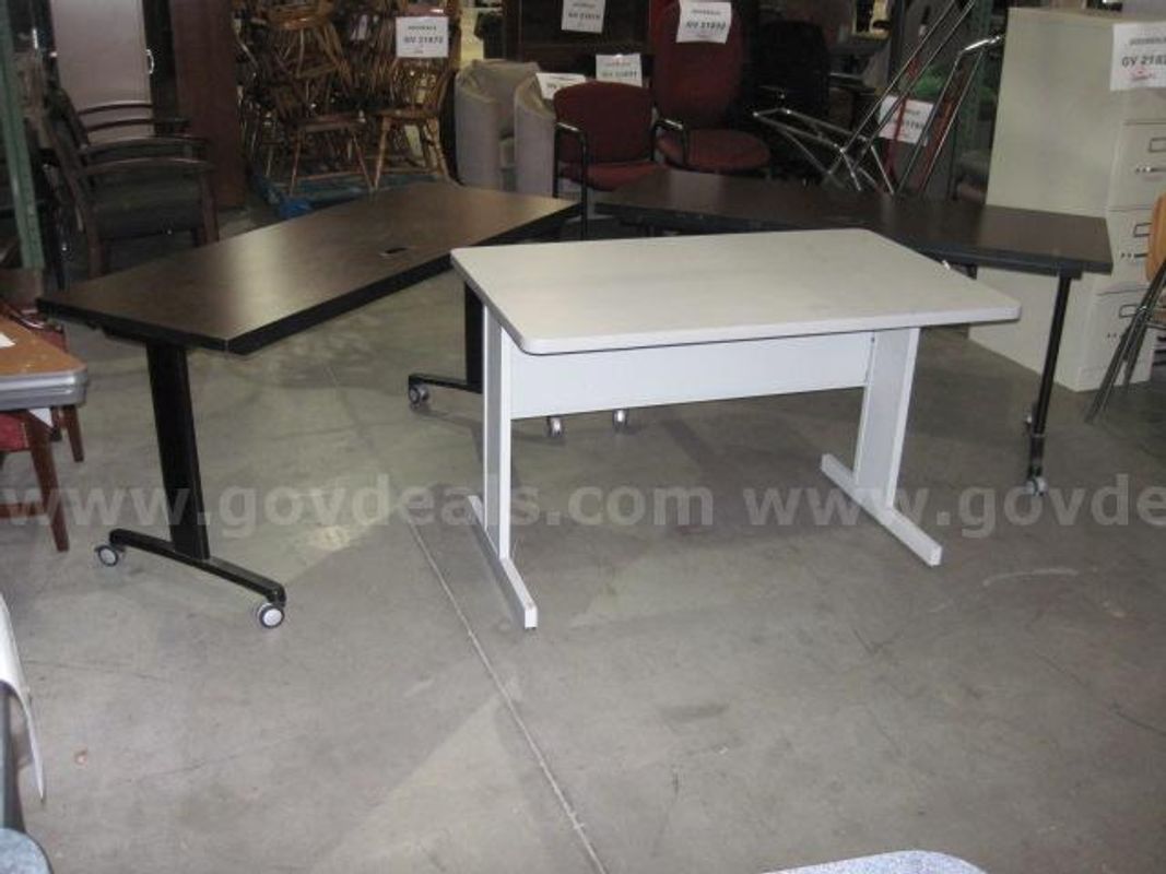 Tables/Desks