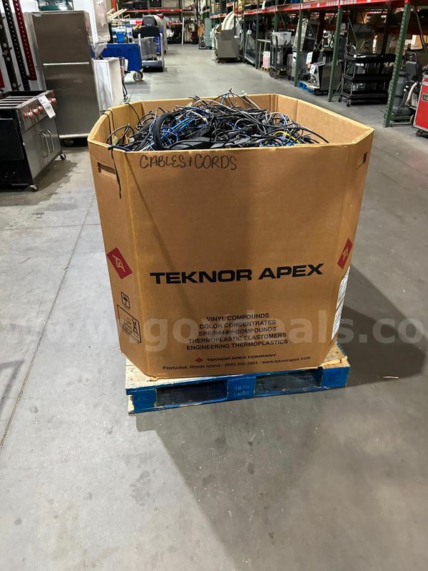 Assorted Cables & Cords