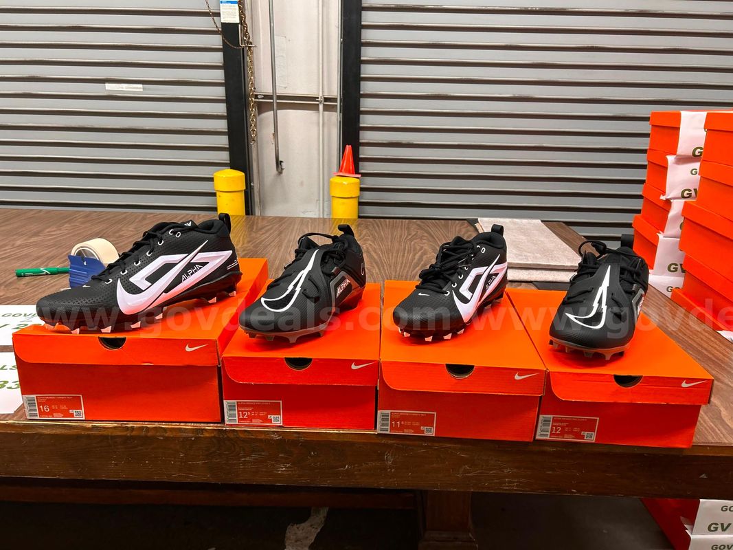 Nike Football Cleats *PIM Dock*