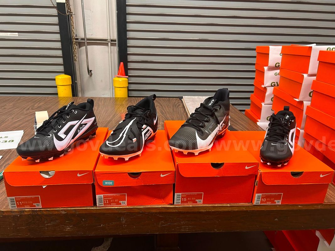 Nike Football Cleats *PIM Dock*
