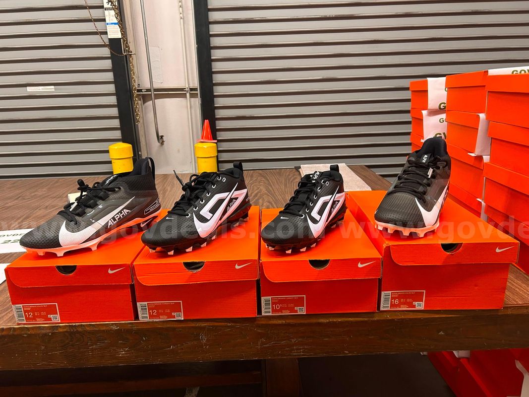 Nike Football Cleats *PIM Dock*