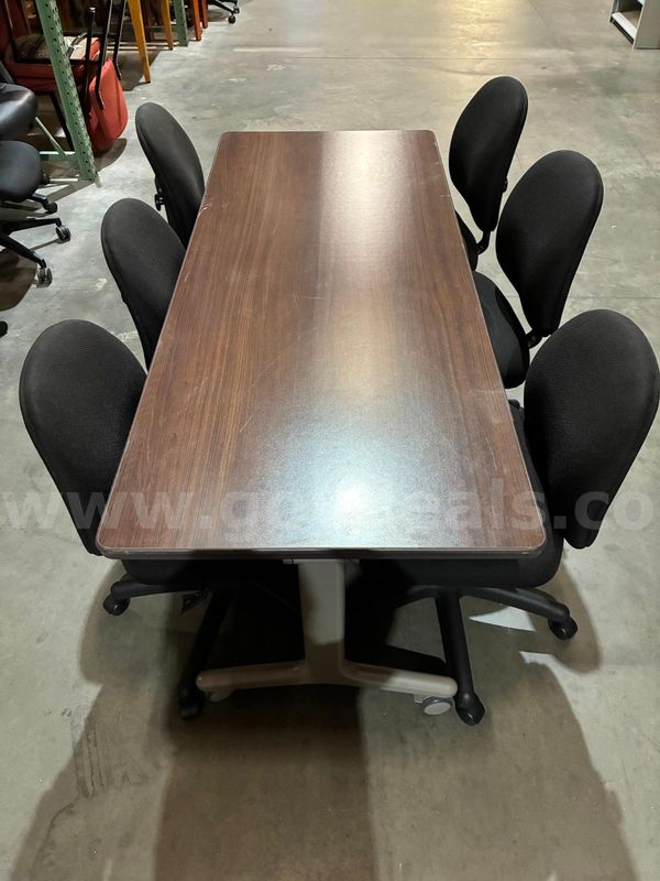 Table & Chairs