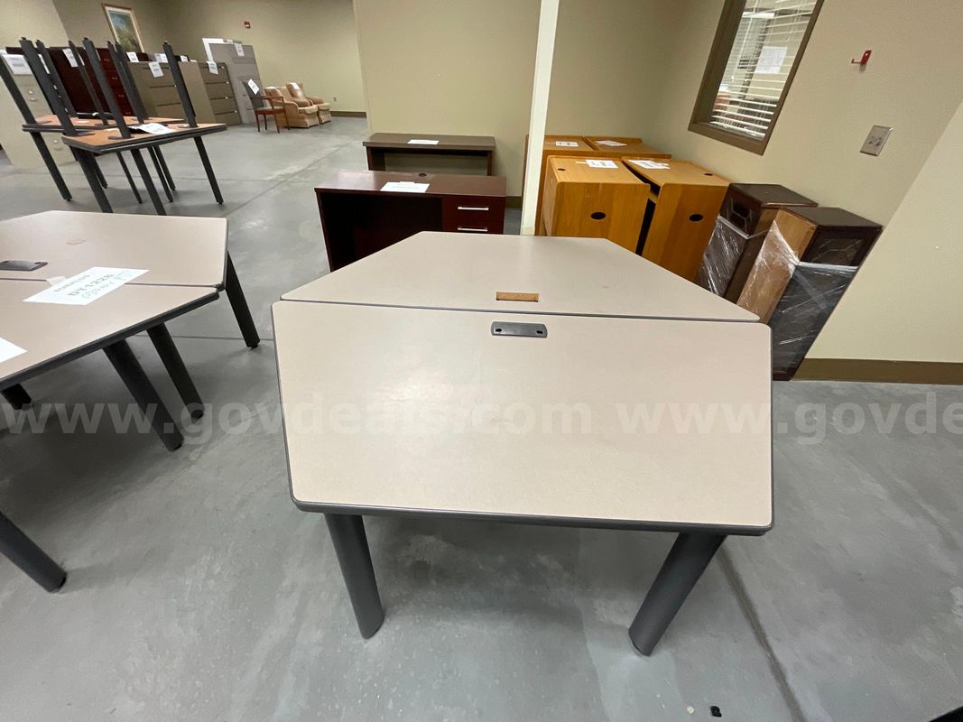 Miscellaneous Office Furniture *PIM Showroom/Dock*