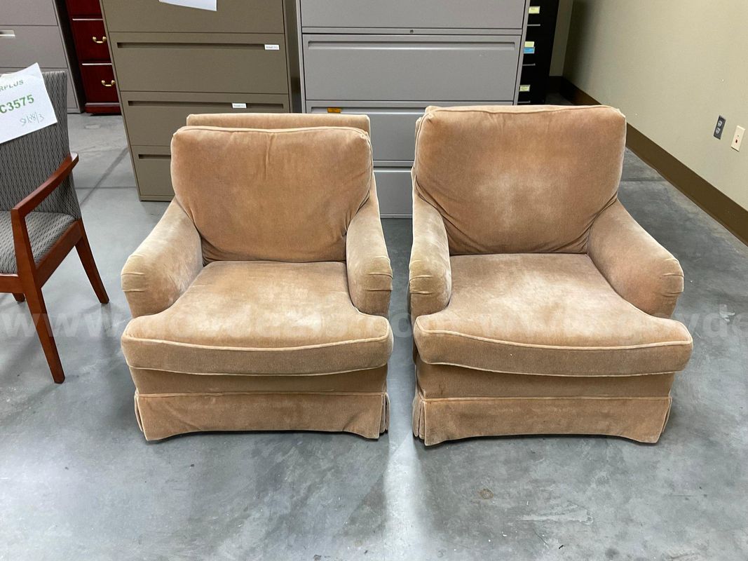 Miscellaneous Office Furniture *PIM Showroom/Dock*