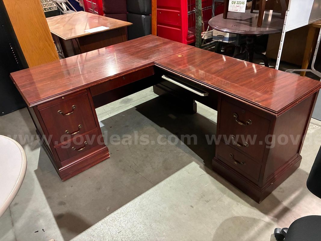 Desk & Chair