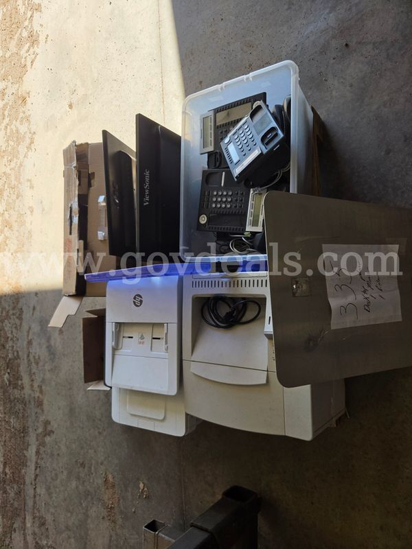 Lot of (8) Desktop Phone , Monitor , Printer