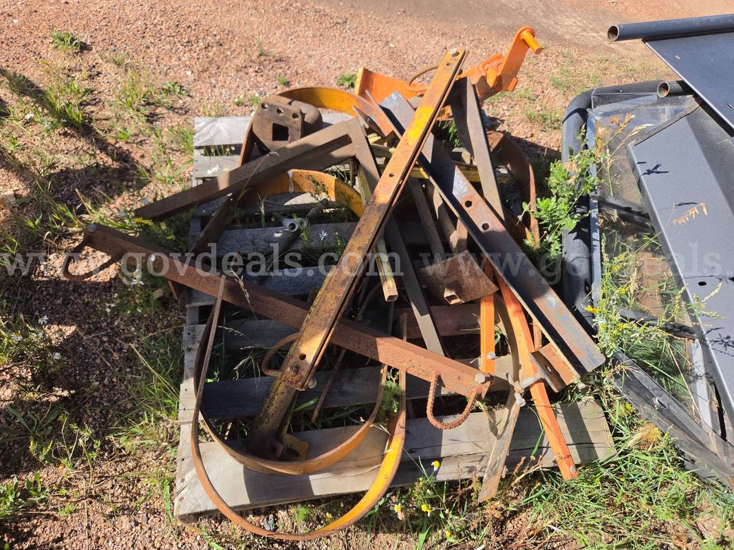 Lot of METAL AND PARTS Wood Pallet