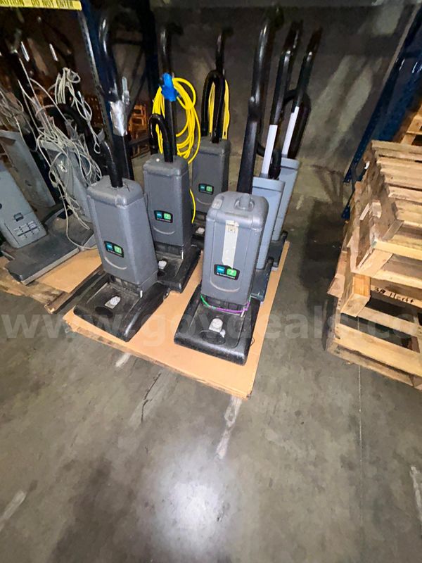 Vacuum Cleaners - Lot 3