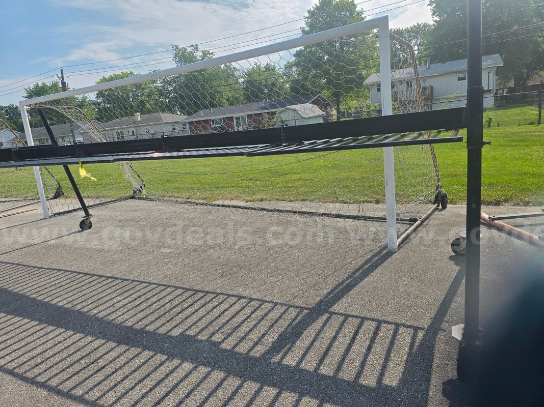 Football Chute (Black)