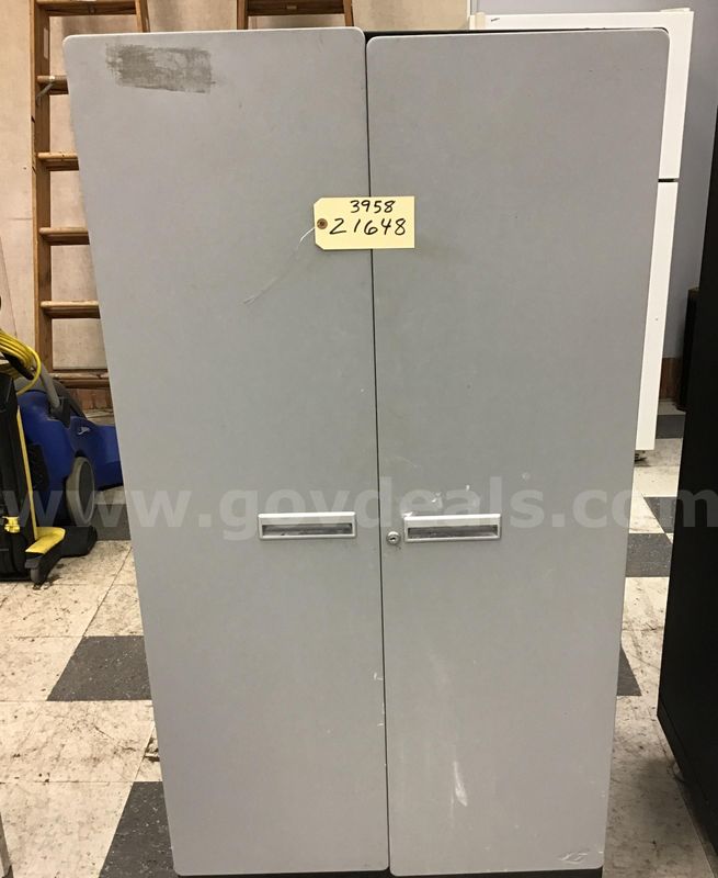 Metal storage cabinet 30" x 61" x 24"