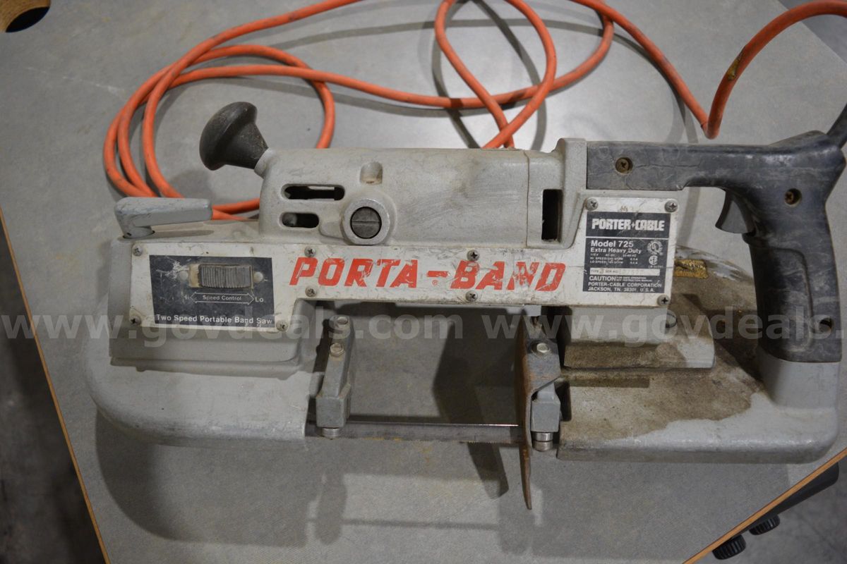 Porter Cable 725 Extra Heavy-Duty Portable Band Saw w/Extra Blades