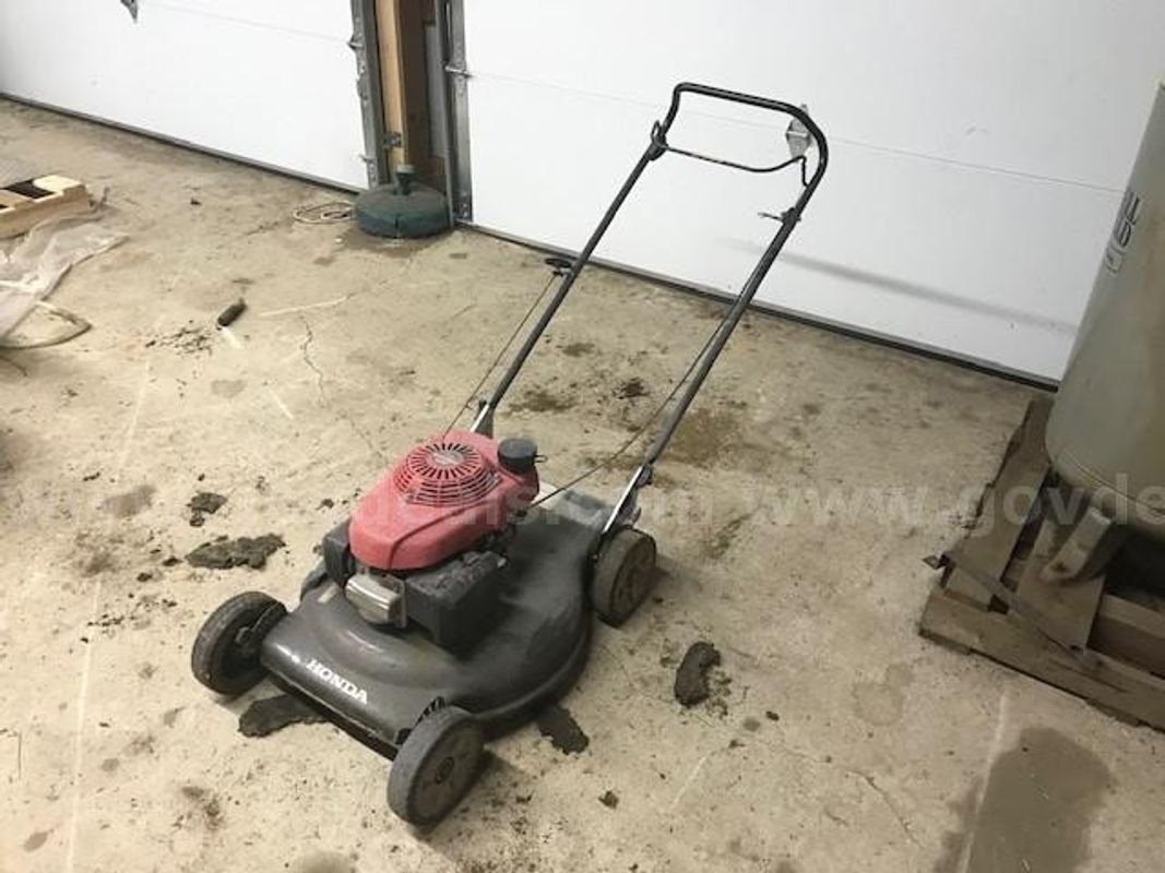 2015 HONDA PUSH MOWER