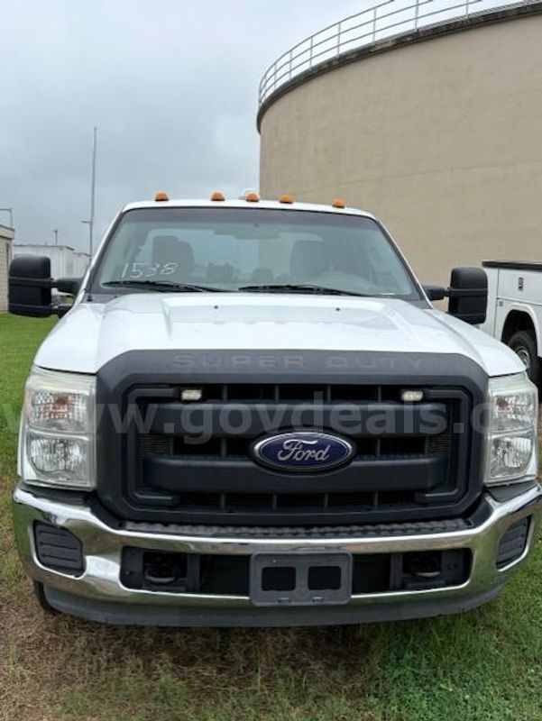 Ford F-250 SRW 4x2 Supercab WT