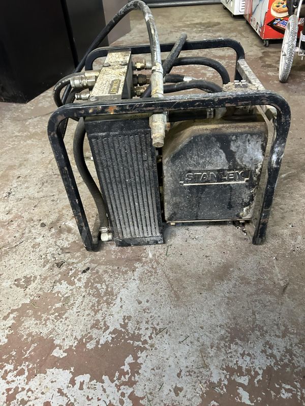 Hydraulic Power Pack/ Post Puller (Not Working)