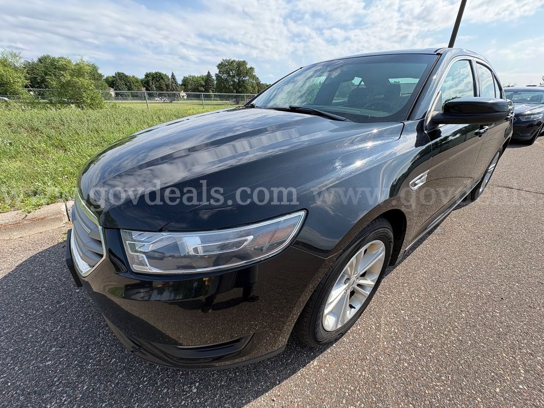 2017 Ford Taurus SEL AWD