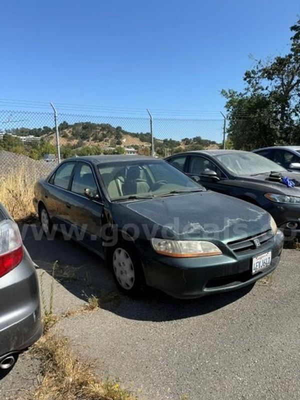 1999 Honda Accord-Running/Drives/Has Current California Registration