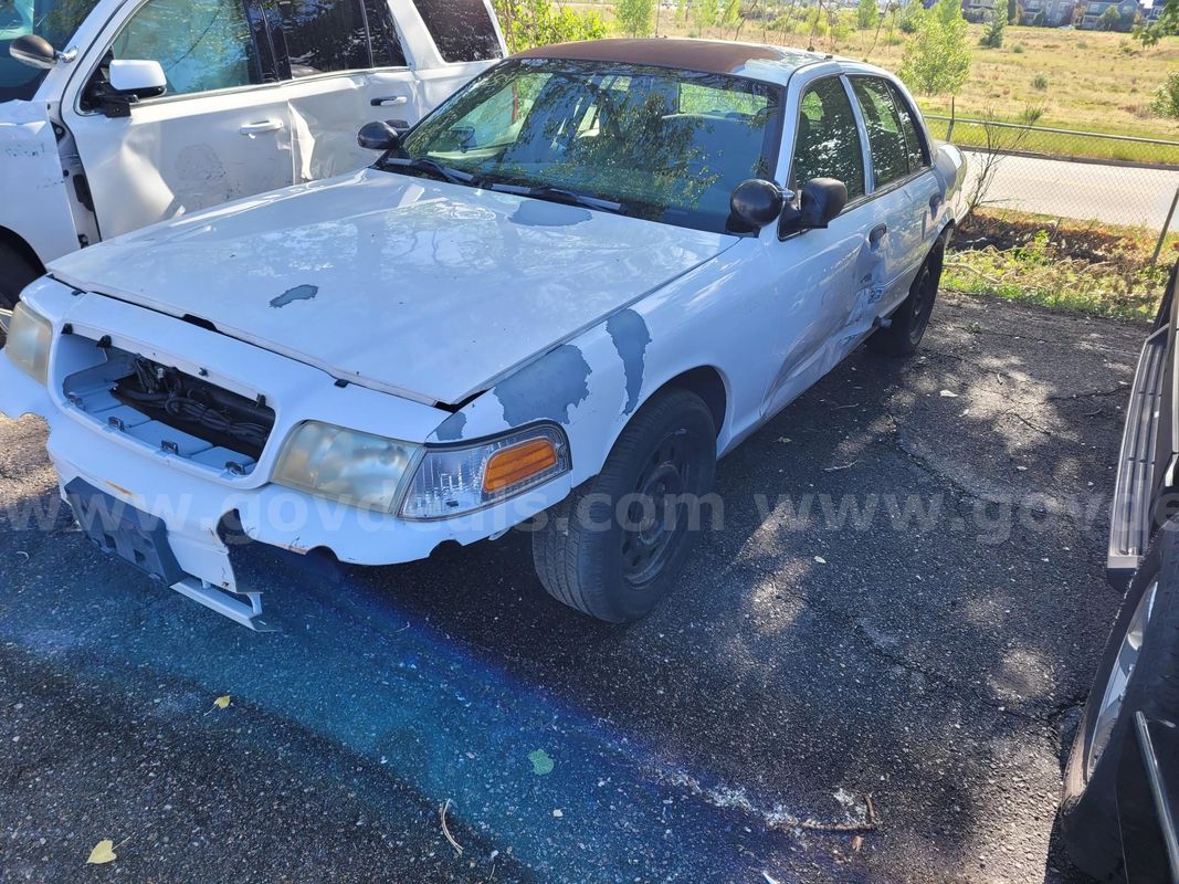 2008 Ford Crown Victoria RWD