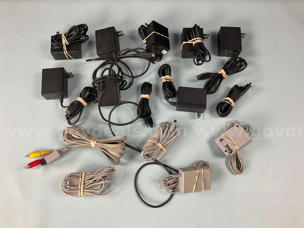 Lot of Nintendo Charging Cables and A/V Cables