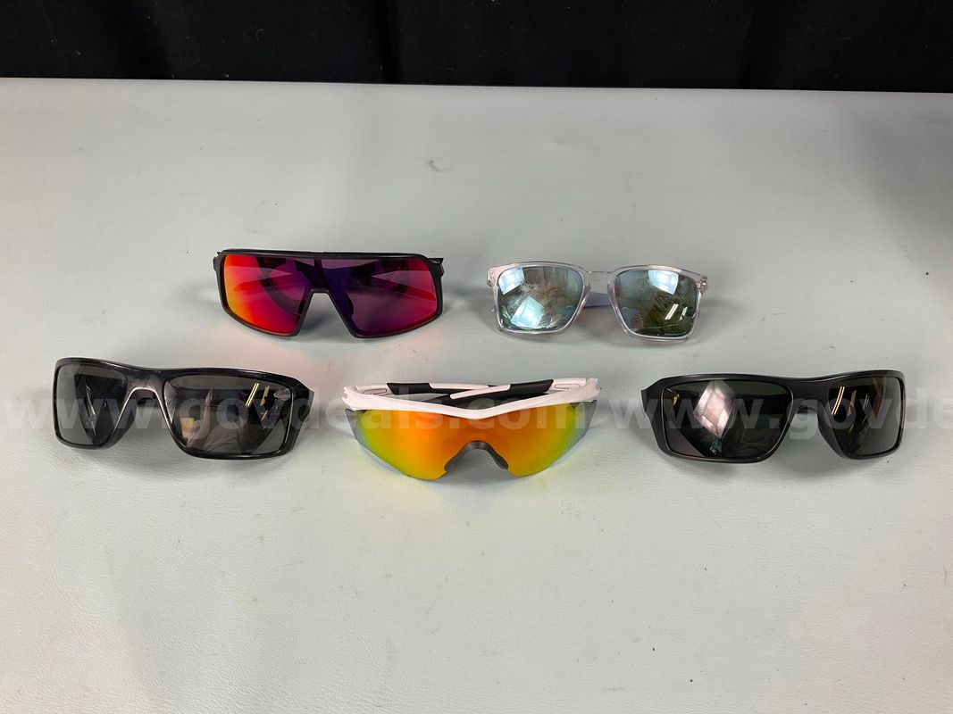 5 - Fashion Sunglasses Labeled as Oakley