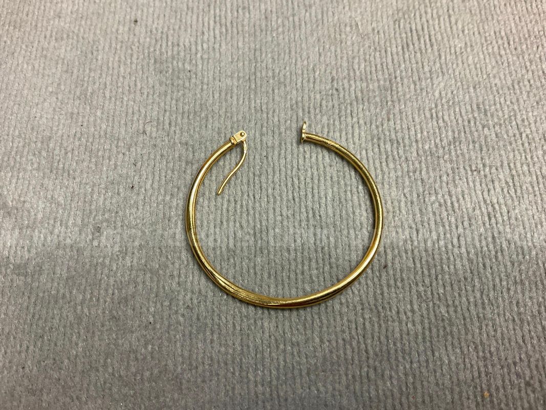 Gold Earring, Weight .76g
