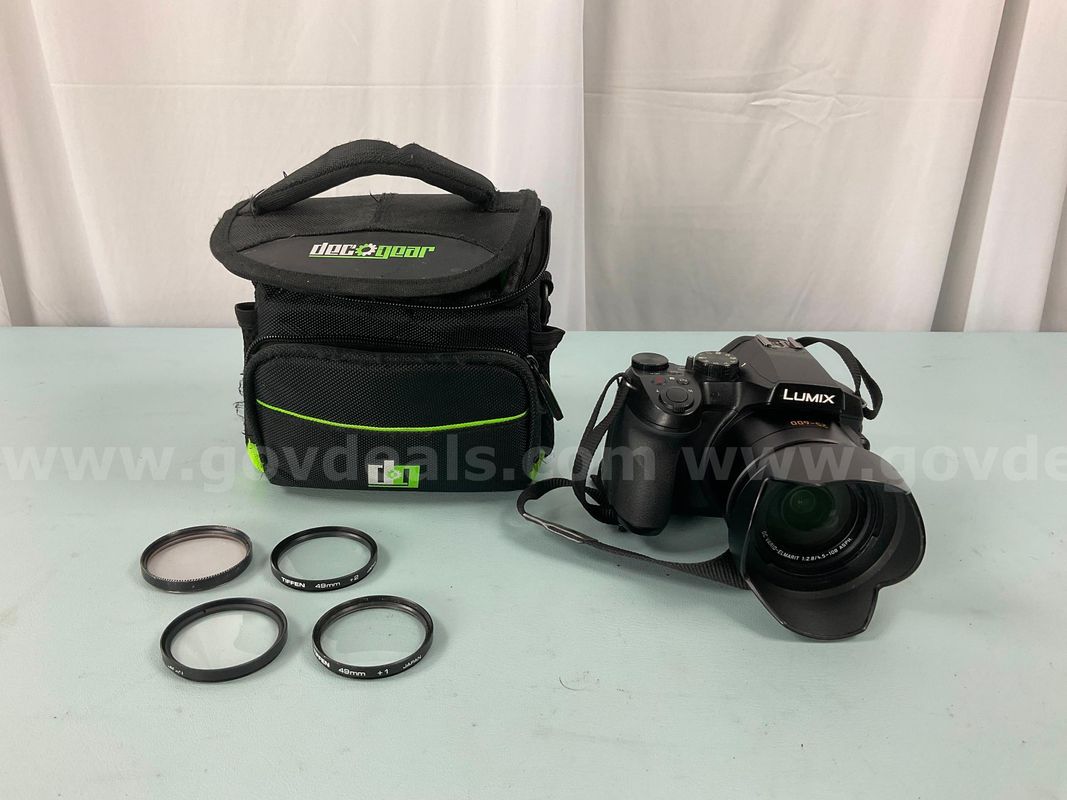 Panasonic Lumix DMC-FZ300 Superzoom Digital Camera, with Leica DC Vario-Elmarit Lens, Accessories and Carrying Case