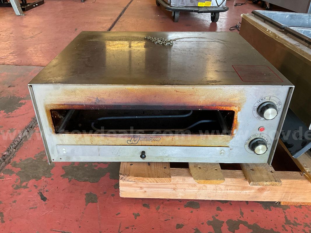 Wisco Pizza Oven Model JJ560E, Powers On