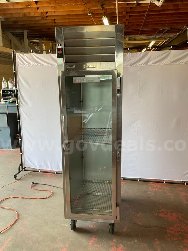 Traulsen 24", Single-Section Reach-In Refrigerator, Model AHT132DUT-FHG, Powers On