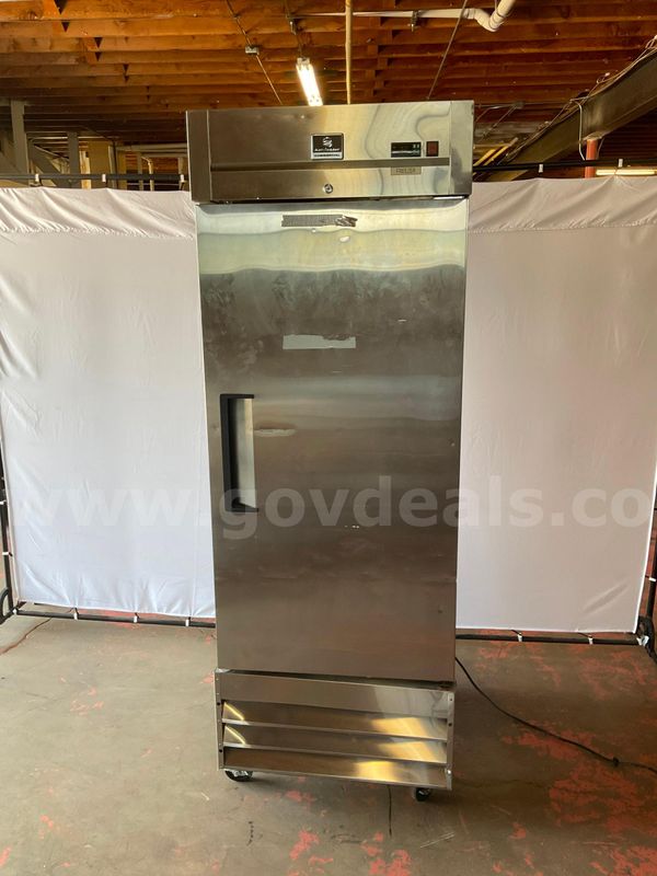 Kelvinator Reach-In Freezer, Model KCBM23F, Powers On (Damaged Trim)