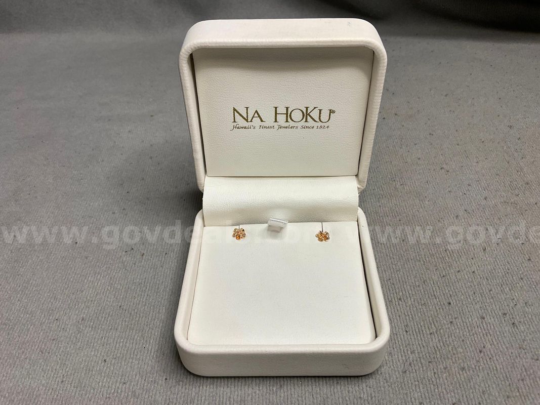 Gold Fashion Earrings Labeled Na Hoku with Box, Weight: 0.76 Grams