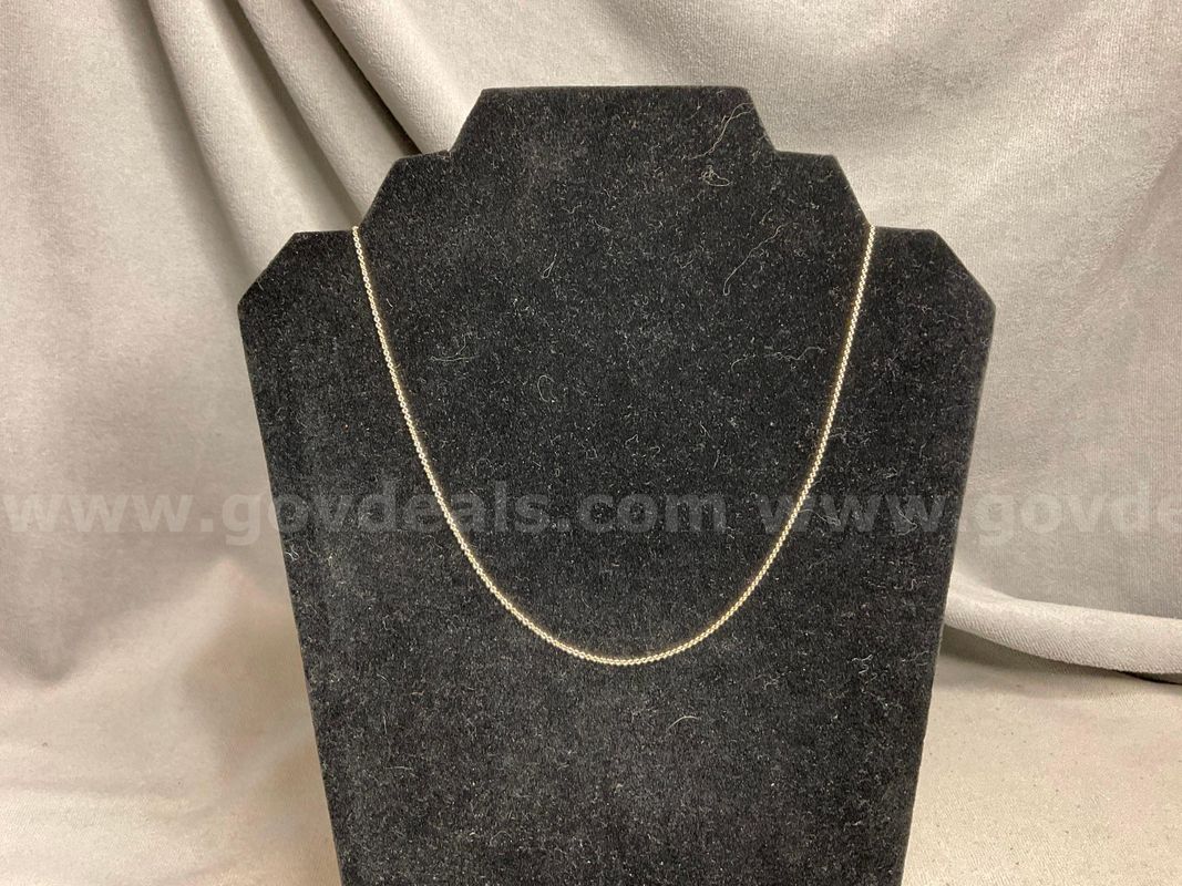 Gold Necklace, Weight: 2.72 Grams, Size: 18"